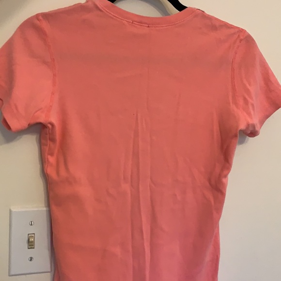 Pink shirt with lace and brooch - Picture 10 of 15